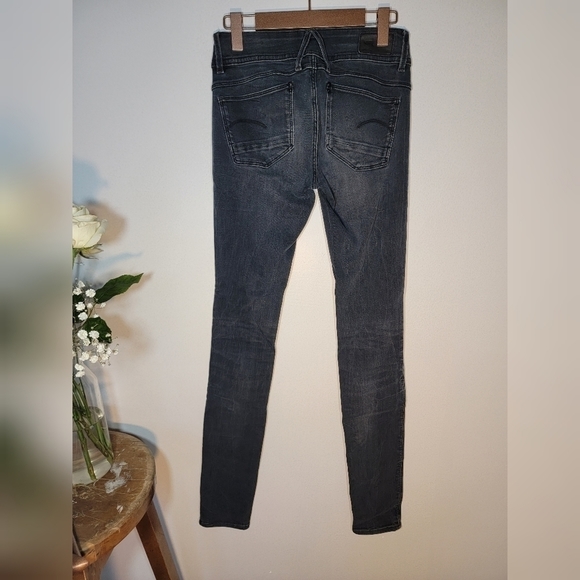 G-STAR Raw jeans. Black. LYNN mid rise. 34" inseam size 6. - Picture 2 of 10